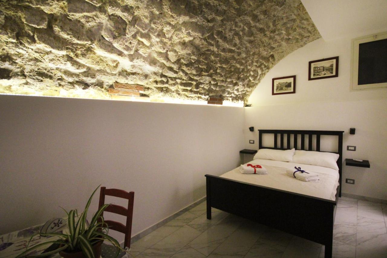 Il Rifugio 21 Hotel Pozzuoli Bagian luar foto